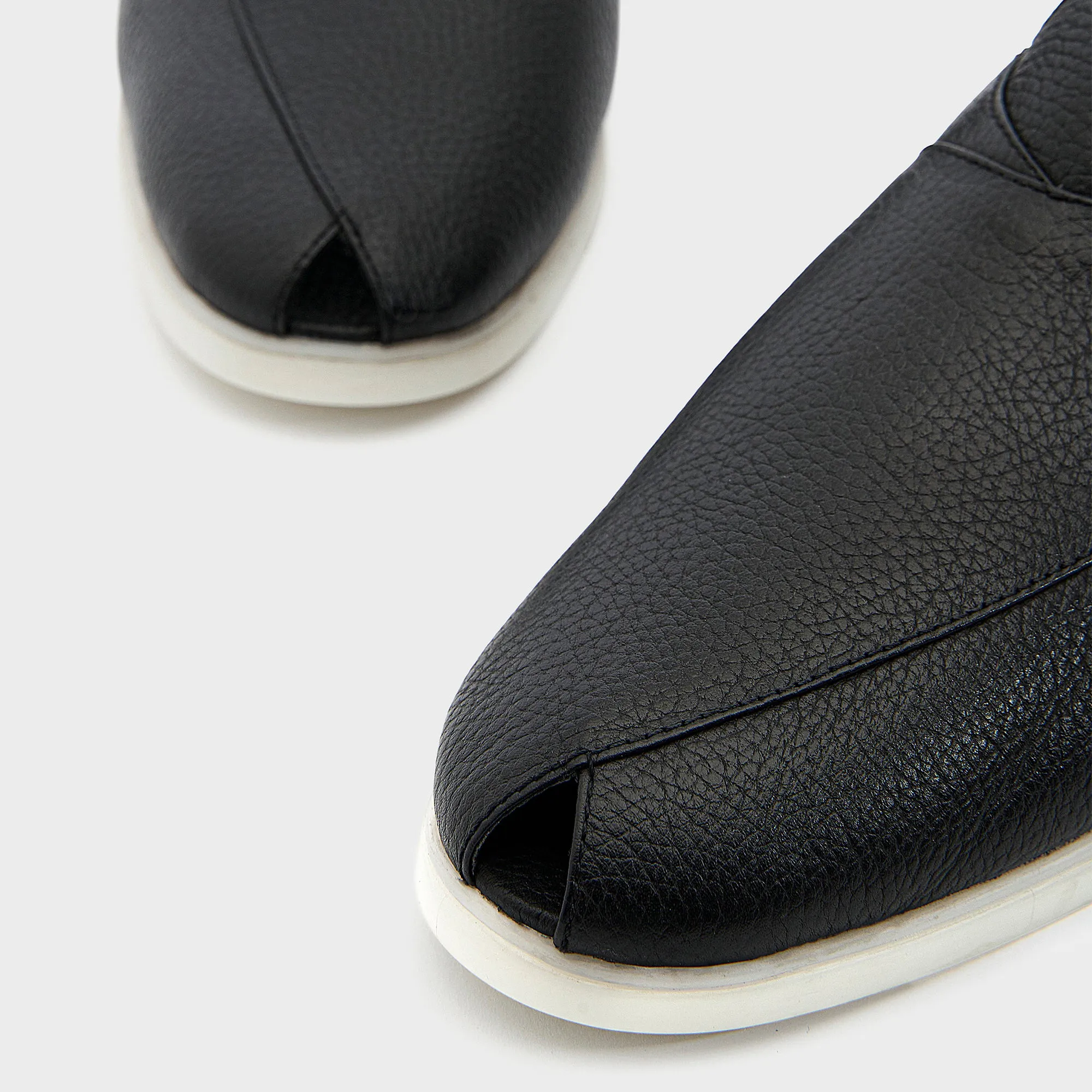 Summer Peshauri | Solid Black Leather